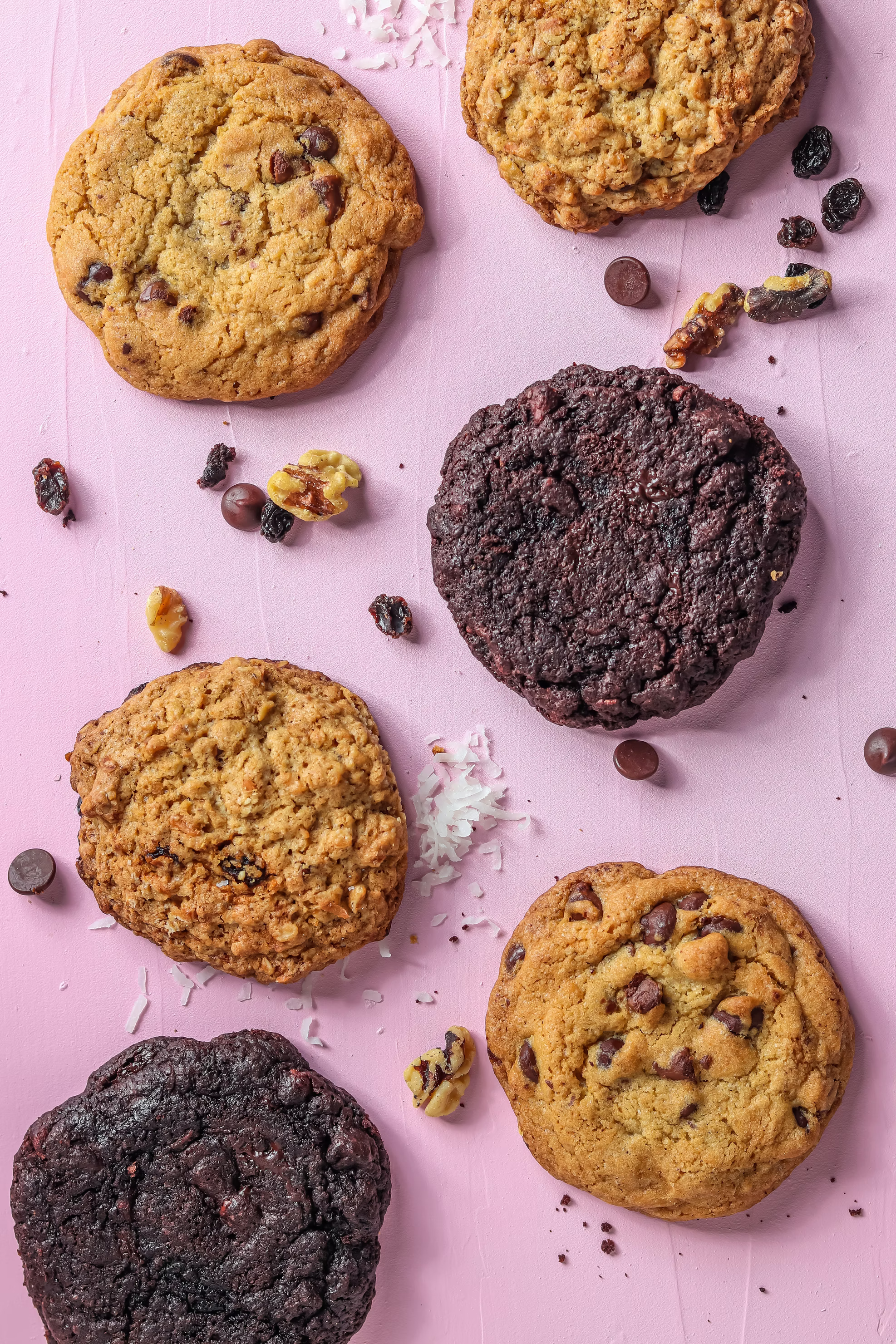atmeal cookies with golden raisins, orange zest and chocolate
              chips